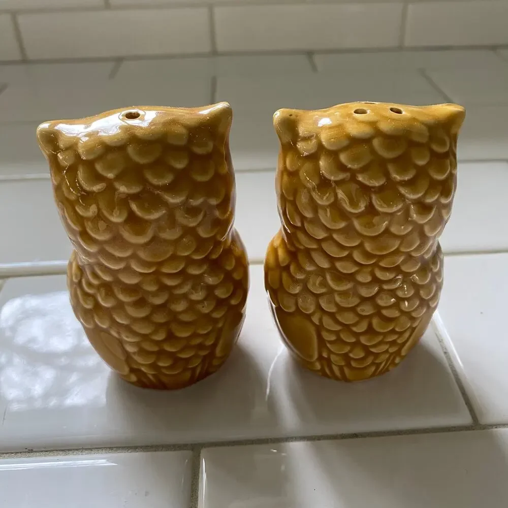 OWL Salt & Pepper Shakers Ceramic Vintage Made in Japan Original Sticker